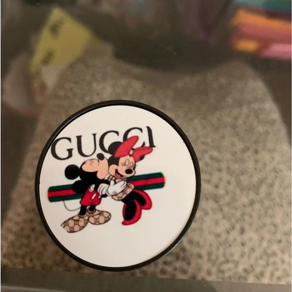 Pop socket